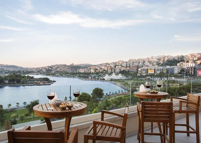 Luxury hotel only: Lazzoni Hotel