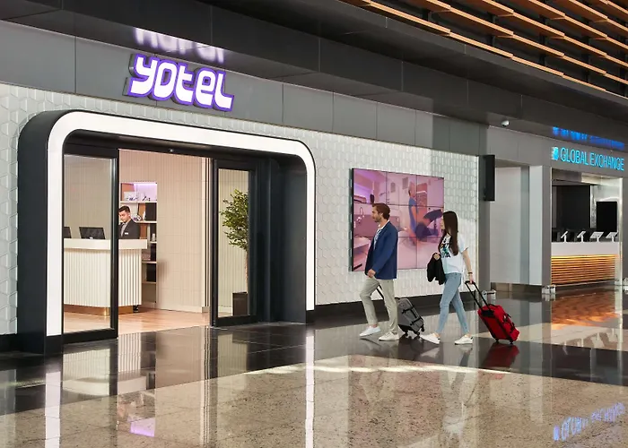Yotel Airport, City Entrance